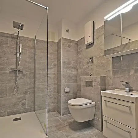 아파트 Exklusives Altstadt-apartment In - Design-highlight Fuer Paare & Businessgaeste - Lage Im Zentrum 비틀리크